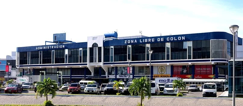 Edificio administrativo de la Zona Libre de Colón en Panamá