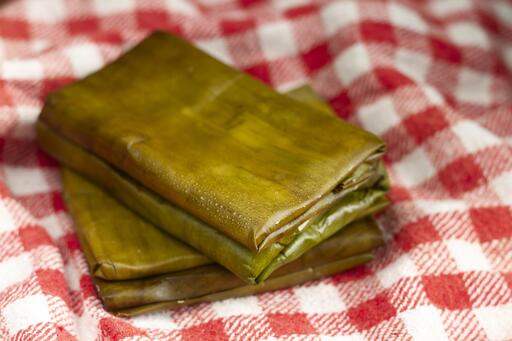  Hojas de plátano para preparar un típico tamal panameño 