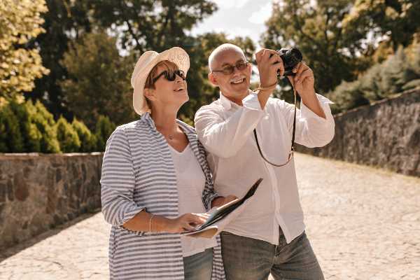 Couple enjoying their retirement in Panama with a Retirement visa